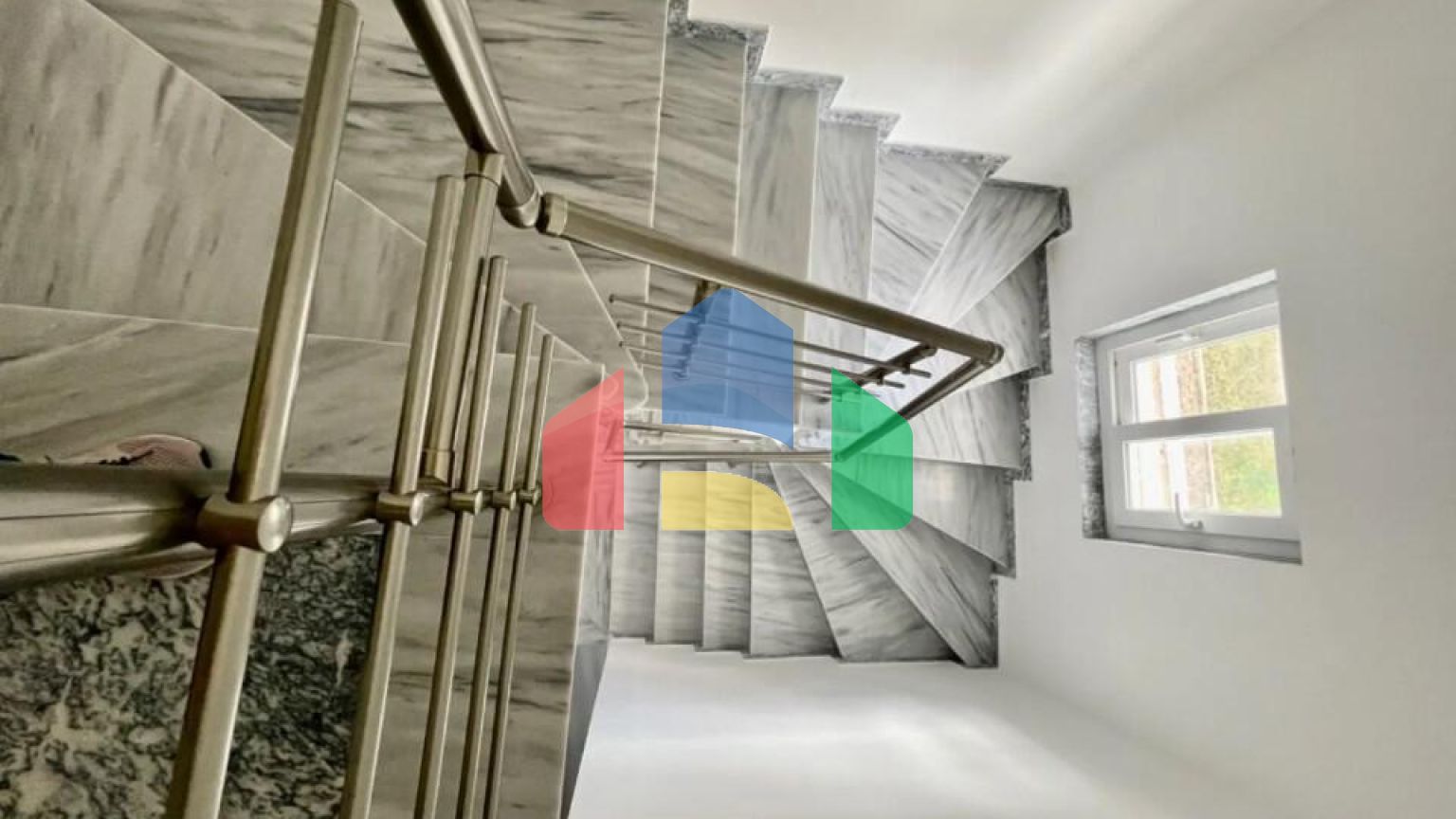 Продаж - Квартира 75 m² в передмісті Салонік