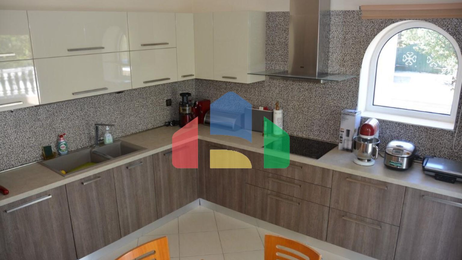 Продажа - Коттедж 210 m² в пригороде Салоник