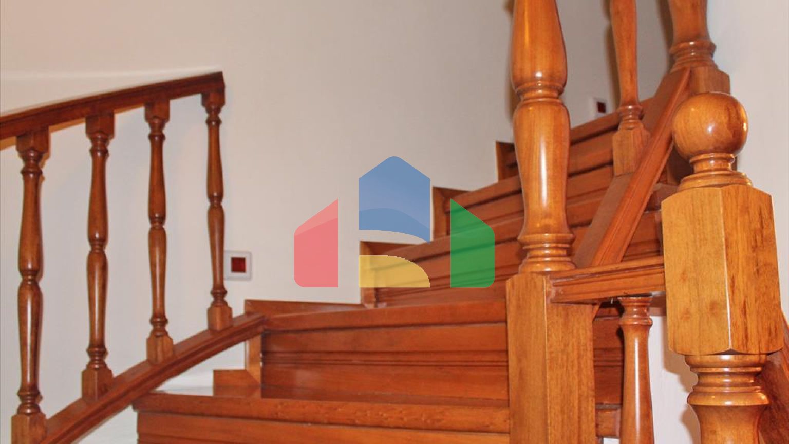 Продаж - Котедж 300 m² в передмісті Салонік