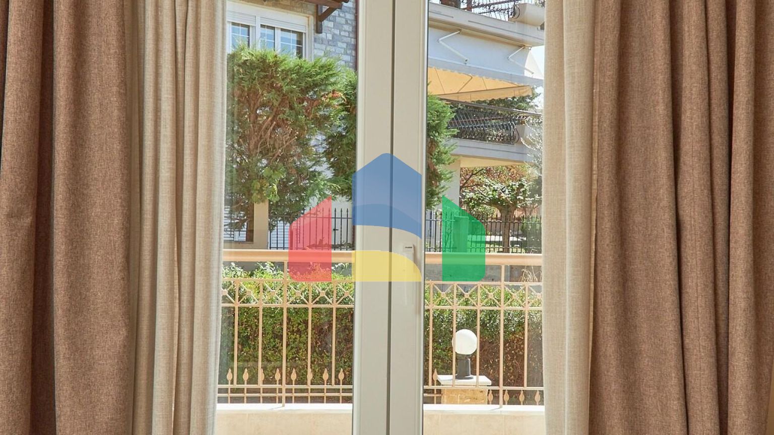 Продажа - Таунхаус 209 m² в пригороде Салоник