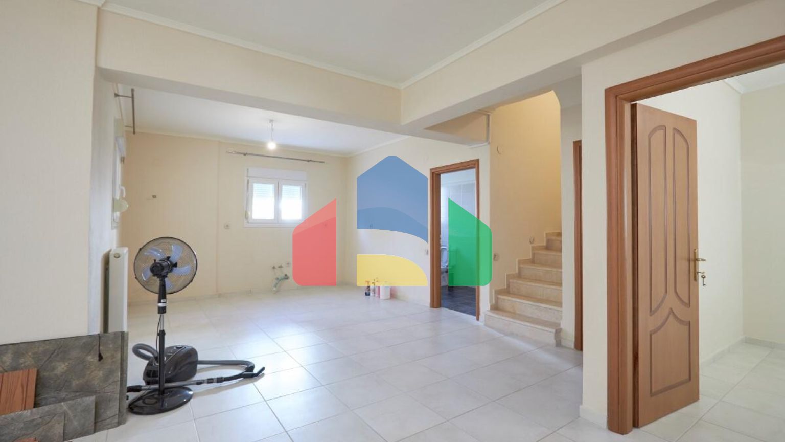 Продажа - Таунхаус 209 m² в пригороде Салоник