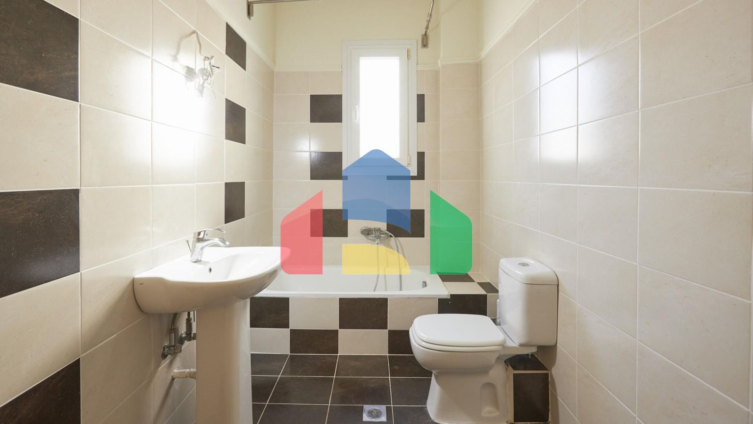 Продажа - Таунхаус 209 m² в пригороде Салоник