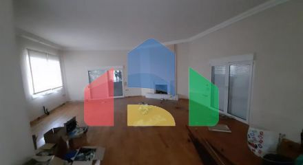 Продаж - Котедж 525 m² в передмісті Салонік