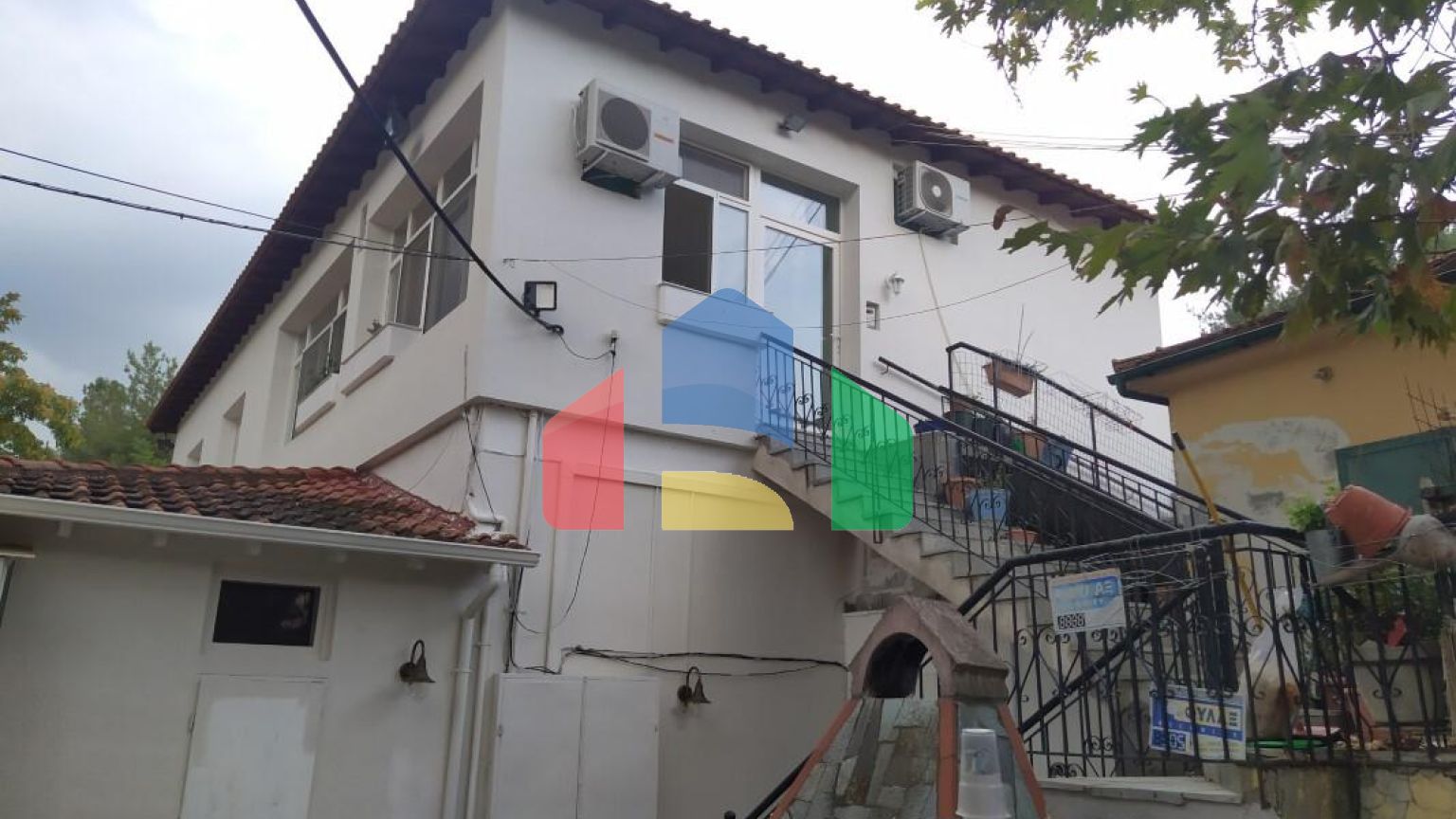 Продажа - Здание 488 m² в пригороде Салоник