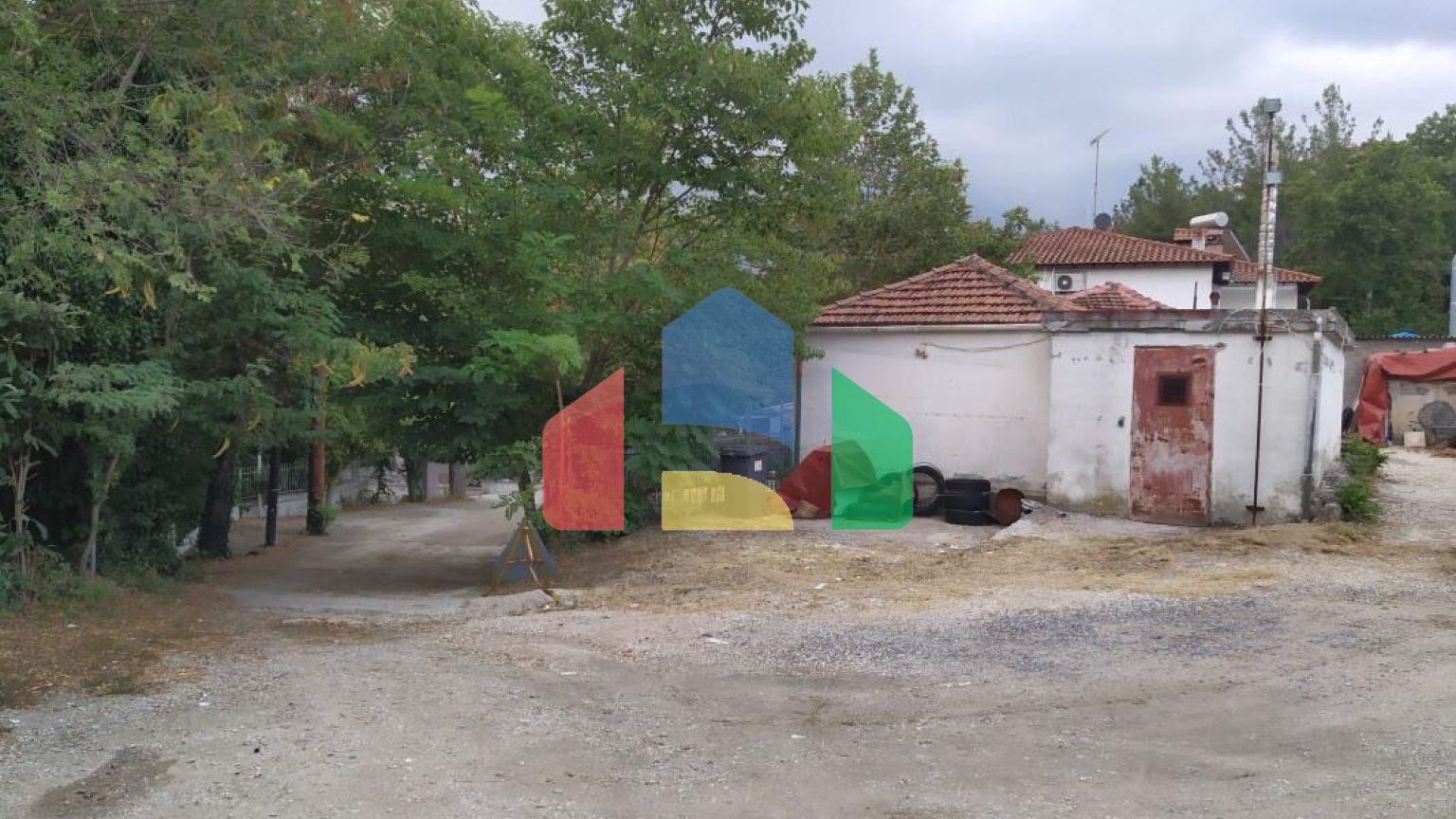 Продажа - Здание 488 m² в пригороде Салоник