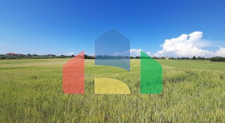 Продажа - Земельный участок 4200 m² в пригороде Салоник