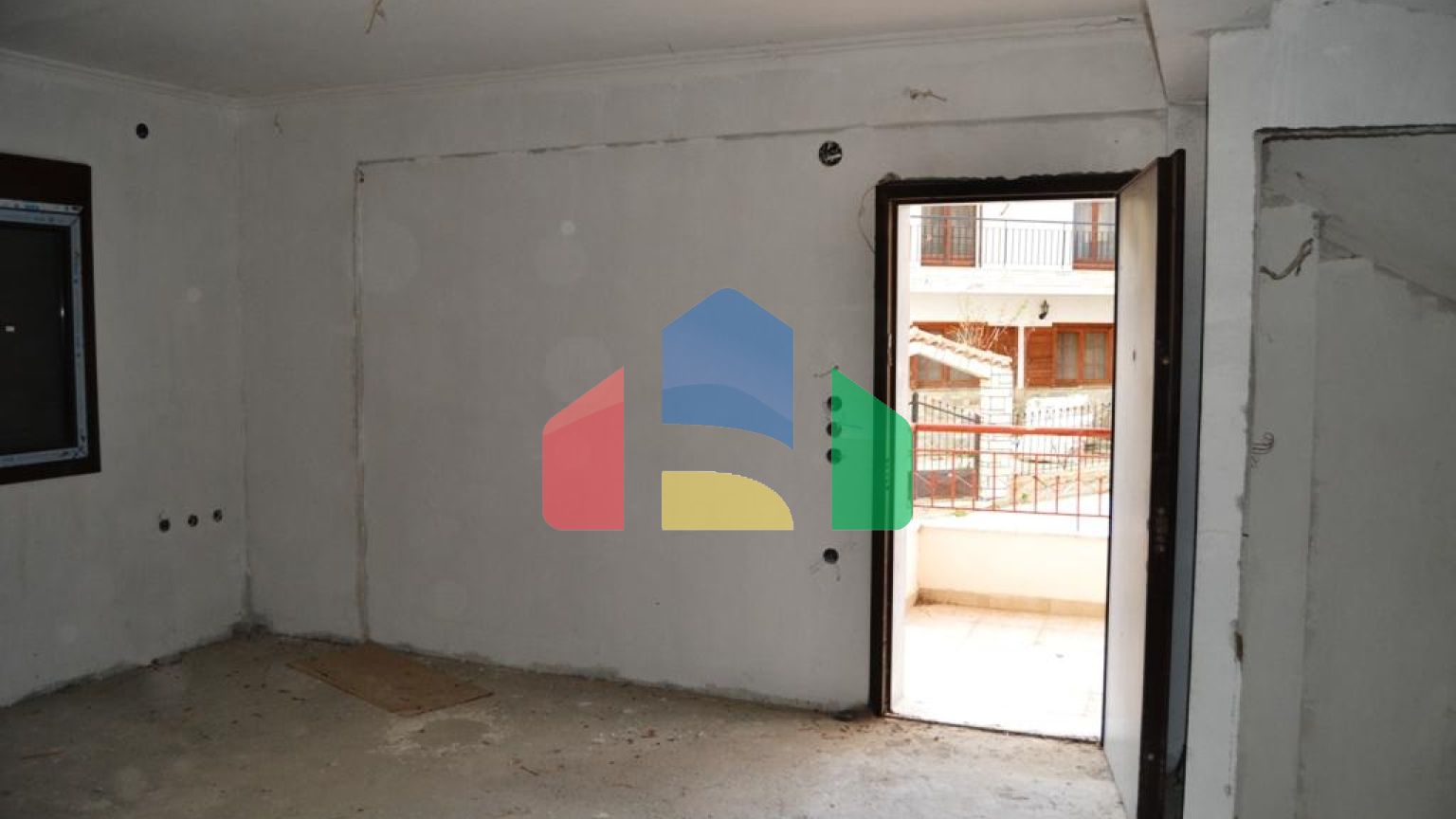 Продаж - Таунхаус 180 m² в передмісті Салонік