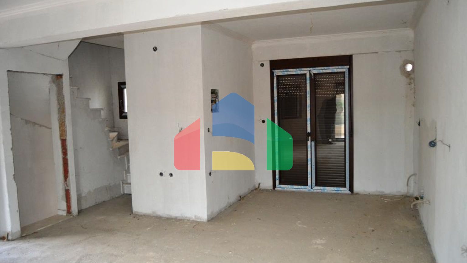 Продаж - Таунхаус 180 m² в передмісті Салонік