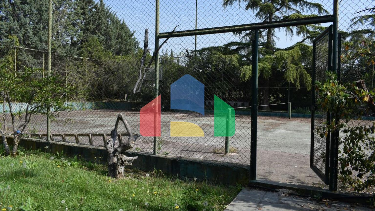 Продаж - Котедж 350 m² в передмісті Салонік