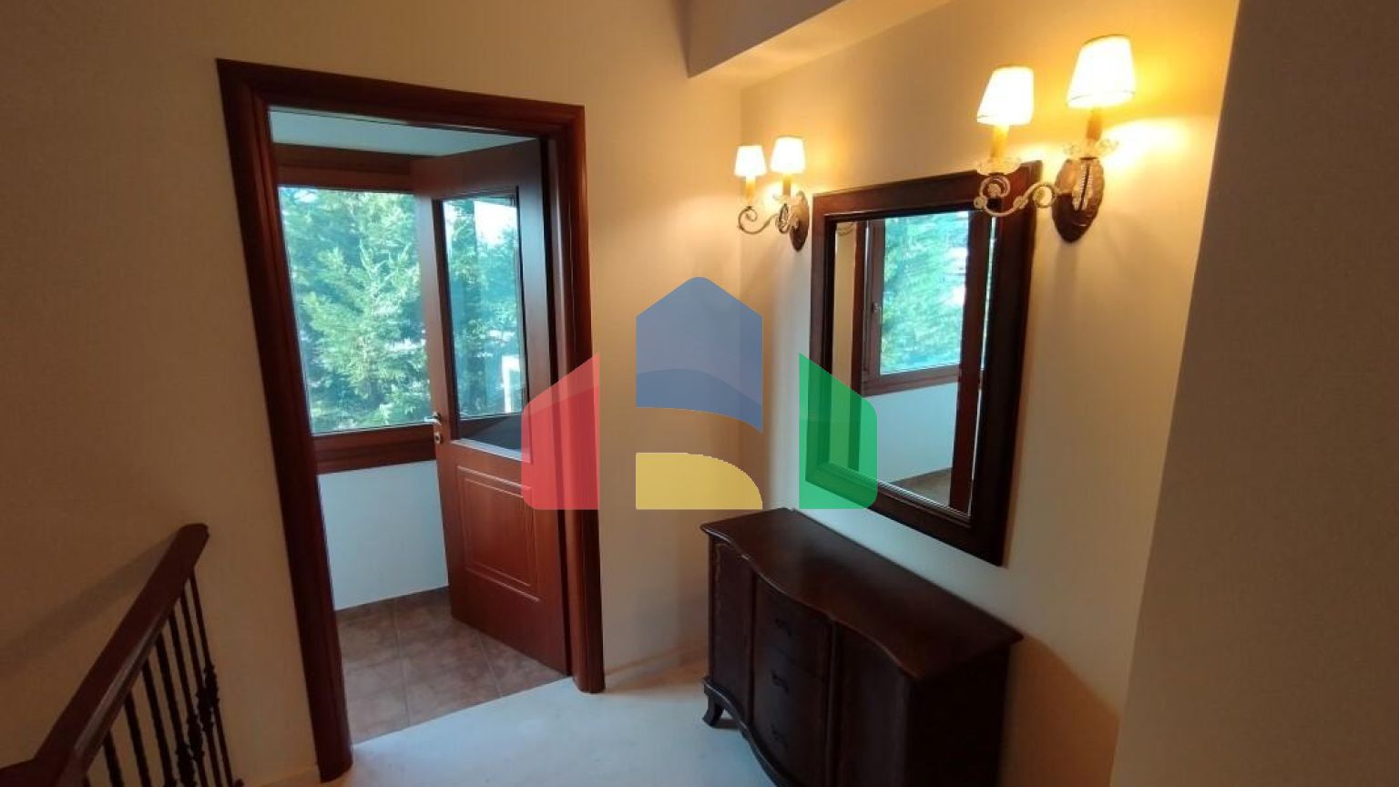 Продаж - Котедж 335 m² в передмісті Салонік