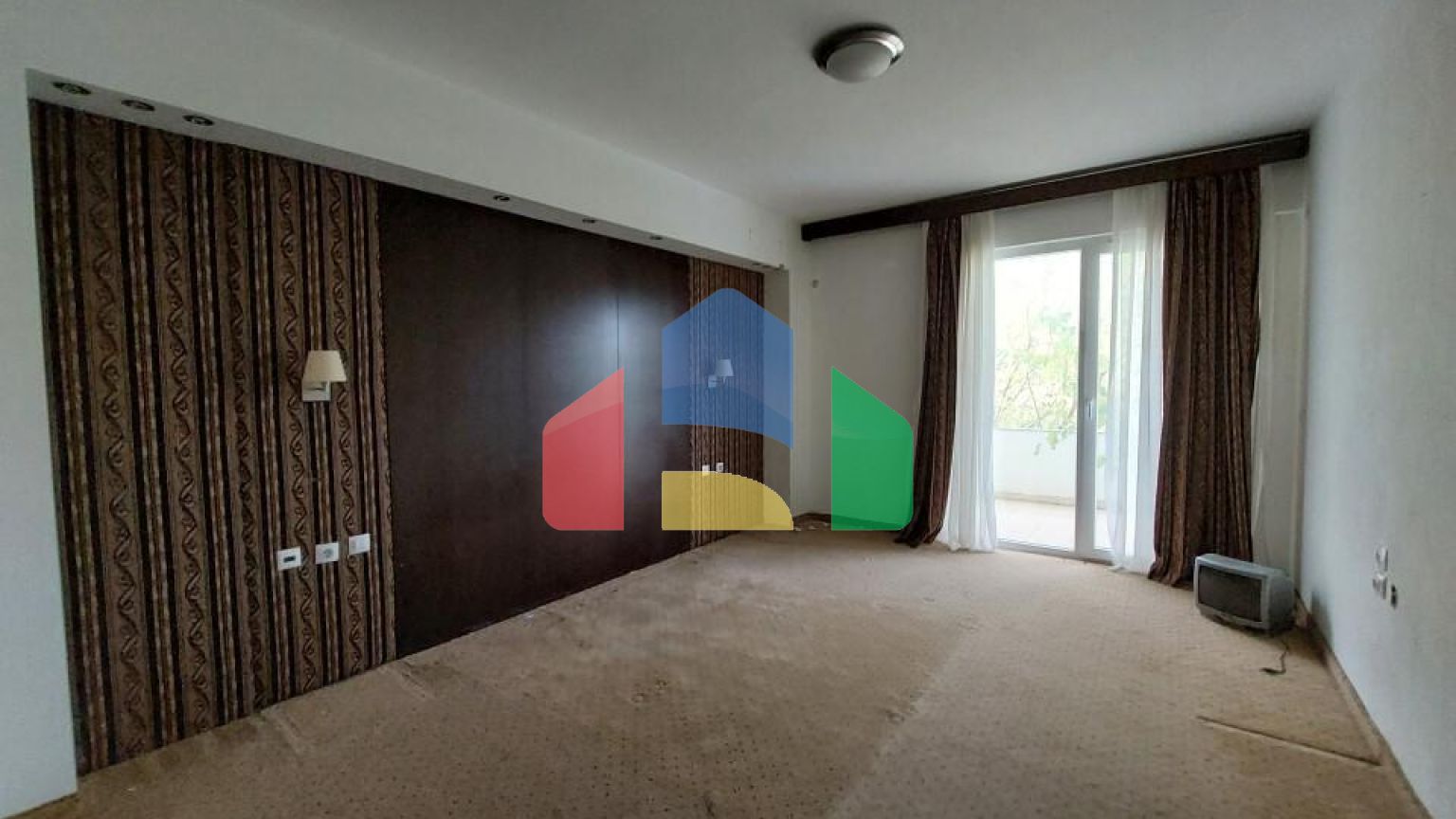 Продаж - Готель 4390 m² в передмісті Салонік