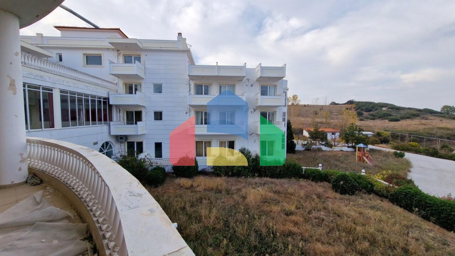 Продаж - Готель 4390 m² в передмісті Салонік