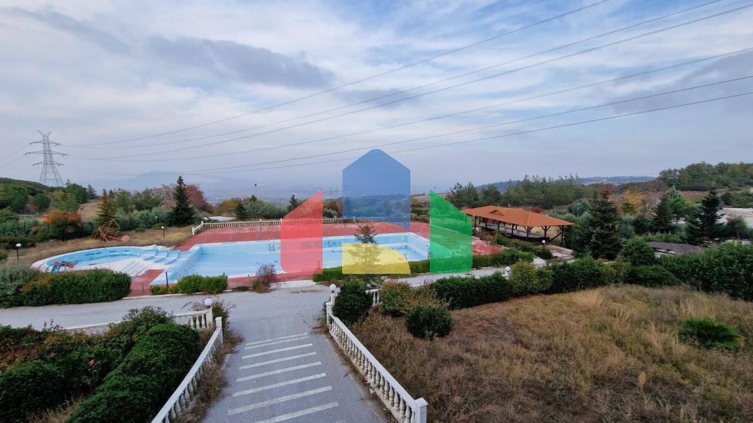 Продаж - Готель 4390 m² в передмісті Салонік