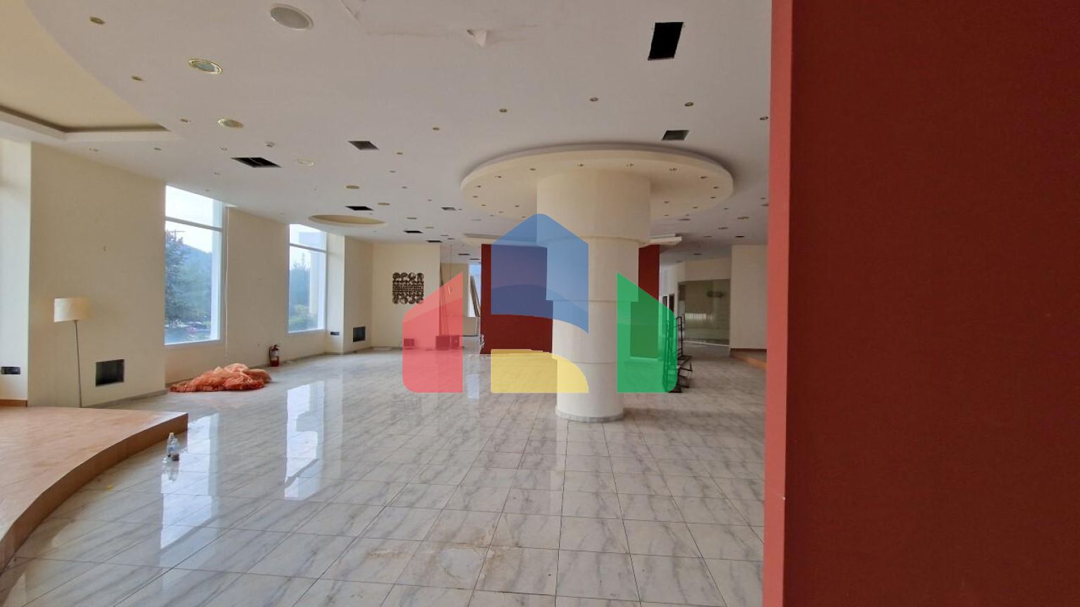 Продаж - Готель 4390 m² в передмісті Салонік