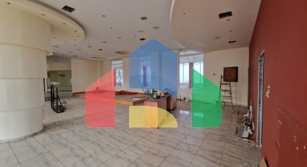 Продаж - Готель 4390 m² в передмісті Салонік