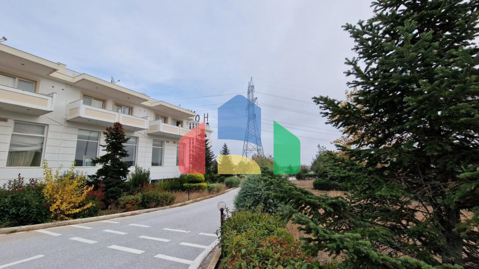 Продаж - Готель 4390 m² в передмісті Салонік