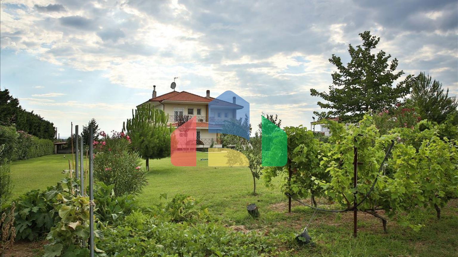 Продажа - Вилла 590 m² в пригороде Салоник