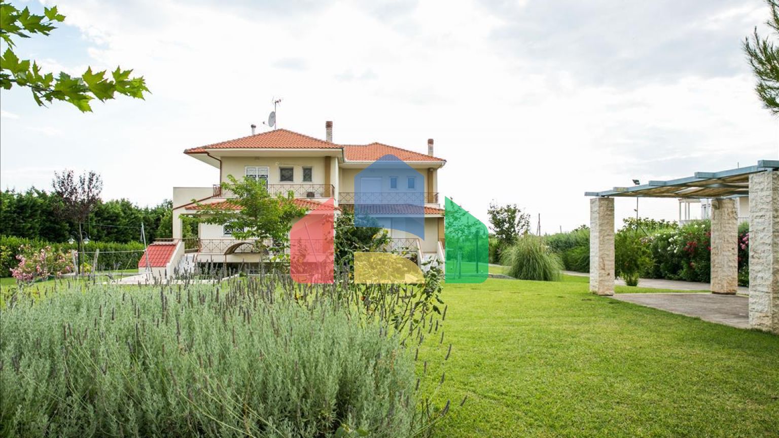 Продажа - Вилла 590 m² в пригороде Салоник