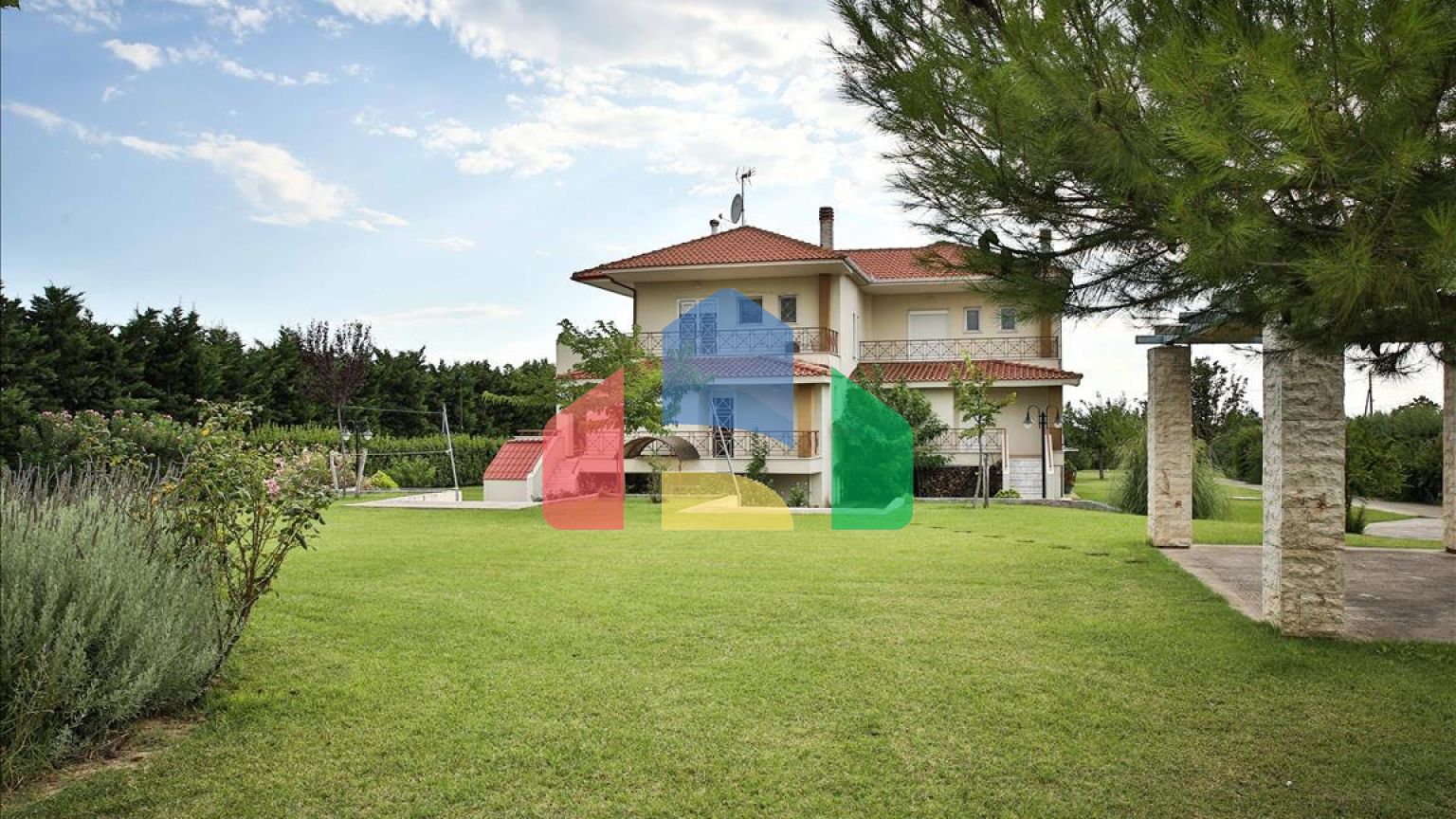 Продажа - Вилла 590 m² в пригороде Салоник