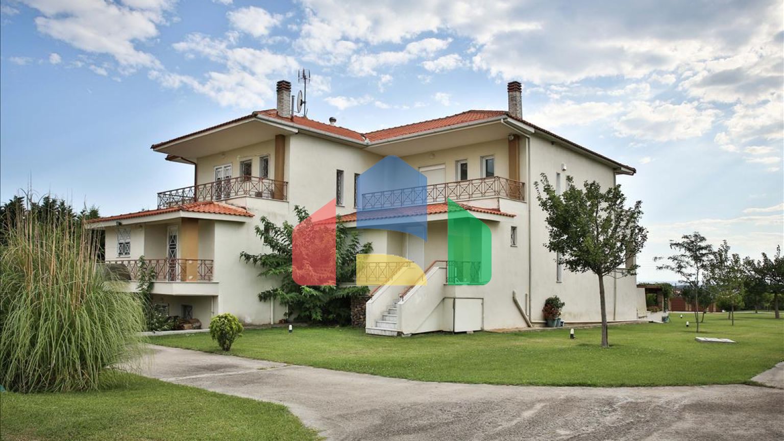 Продажа - Вилла 590 m² в пригороде Салоник