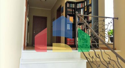 Продаж - Котедж 440 m² в передмісті Салонік