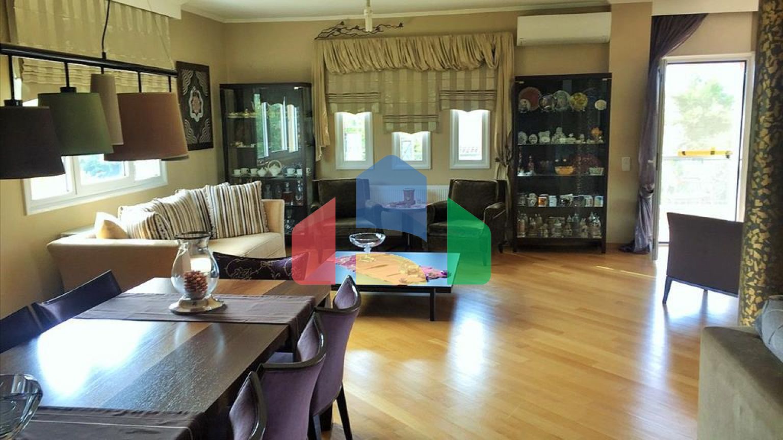 Продаж - Котедж 440 m² в передмісті Салонік