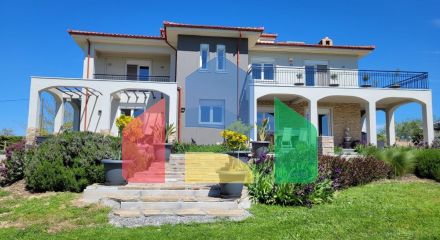 Продажа - Вилла 330 m² в пригороде Салоник