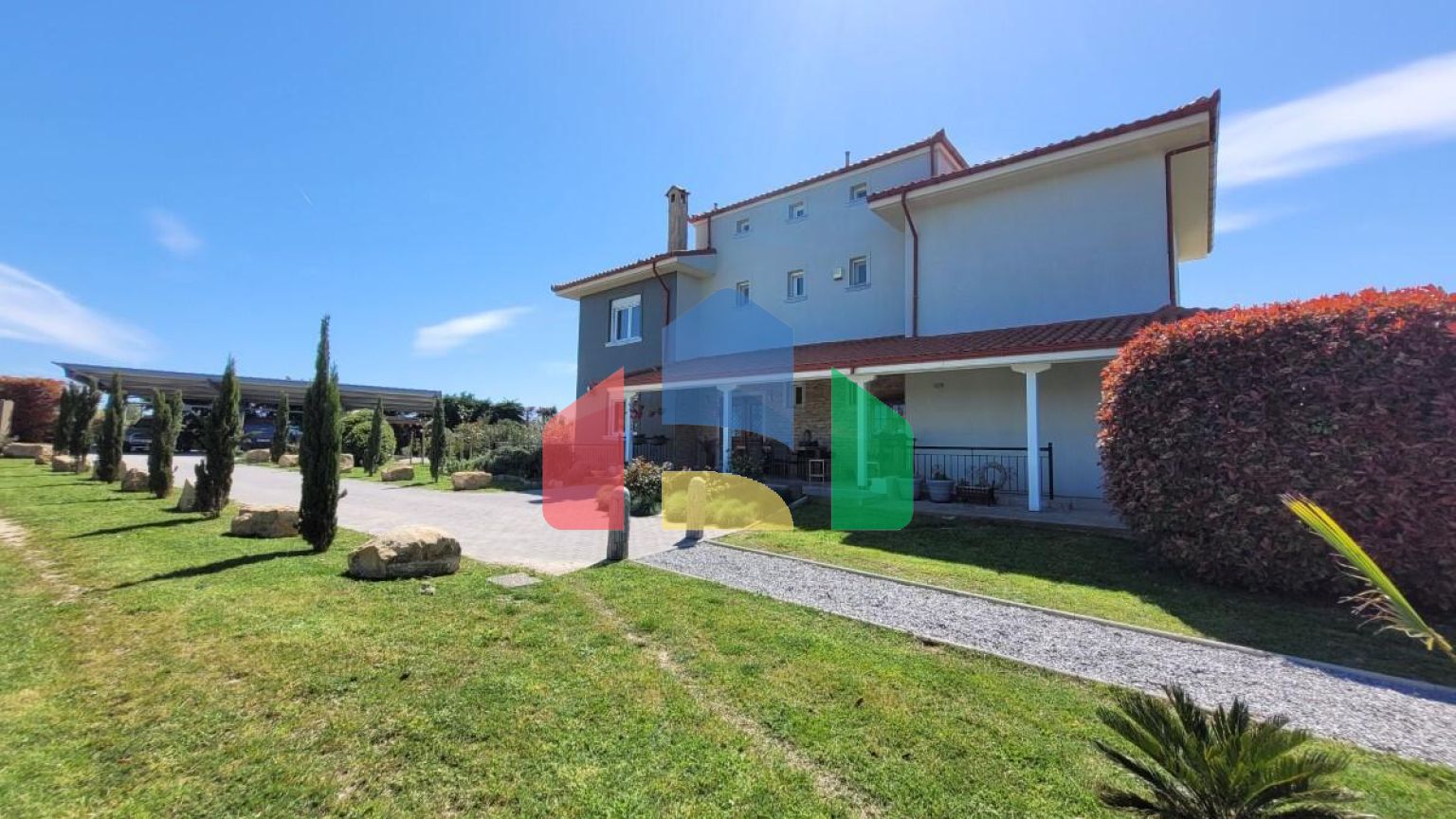 Продаж - Вілла 330 m² в передмісті Салонік