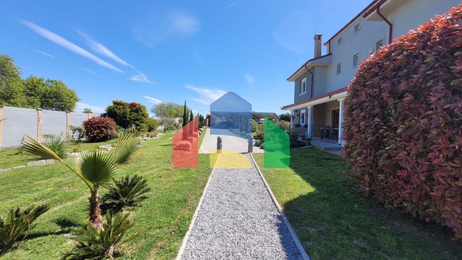 Продаж - Вілла 330 m² в передмісті Салонік