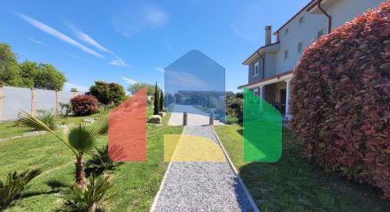 Продаж - Вілла 330 m² в передмісті Салонік Продаж - Вілла 330 m² в передмісті Салонік