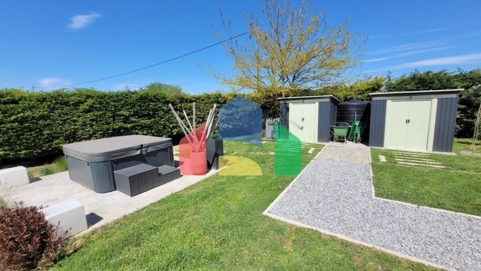 Продаж - Вілла 330 m² в передмісті Салонік