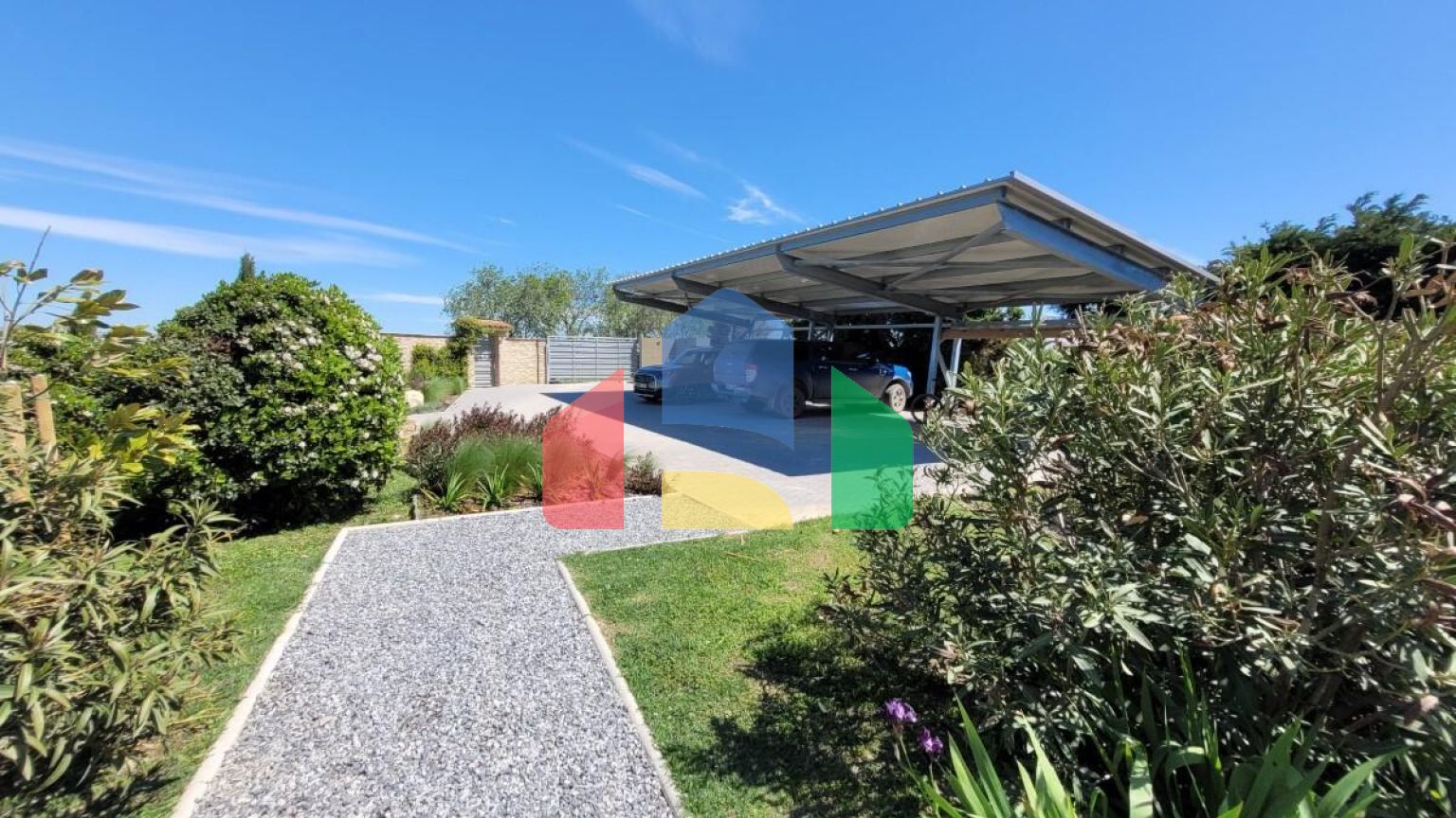 Продаж - Вілла 330 m² в передмісті Салонік