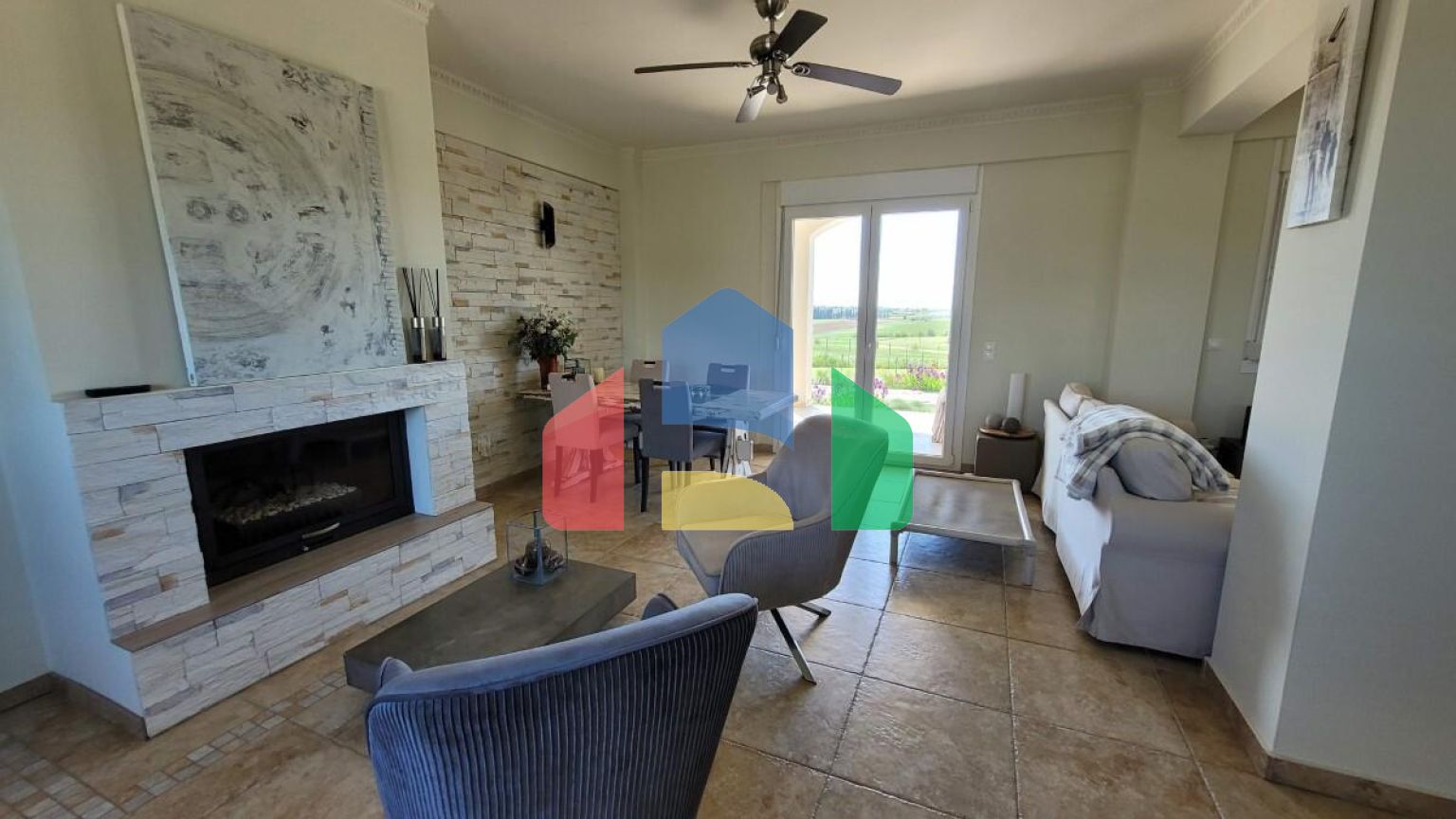 Продаж - Вілла 330 m² в передмісті Салонік