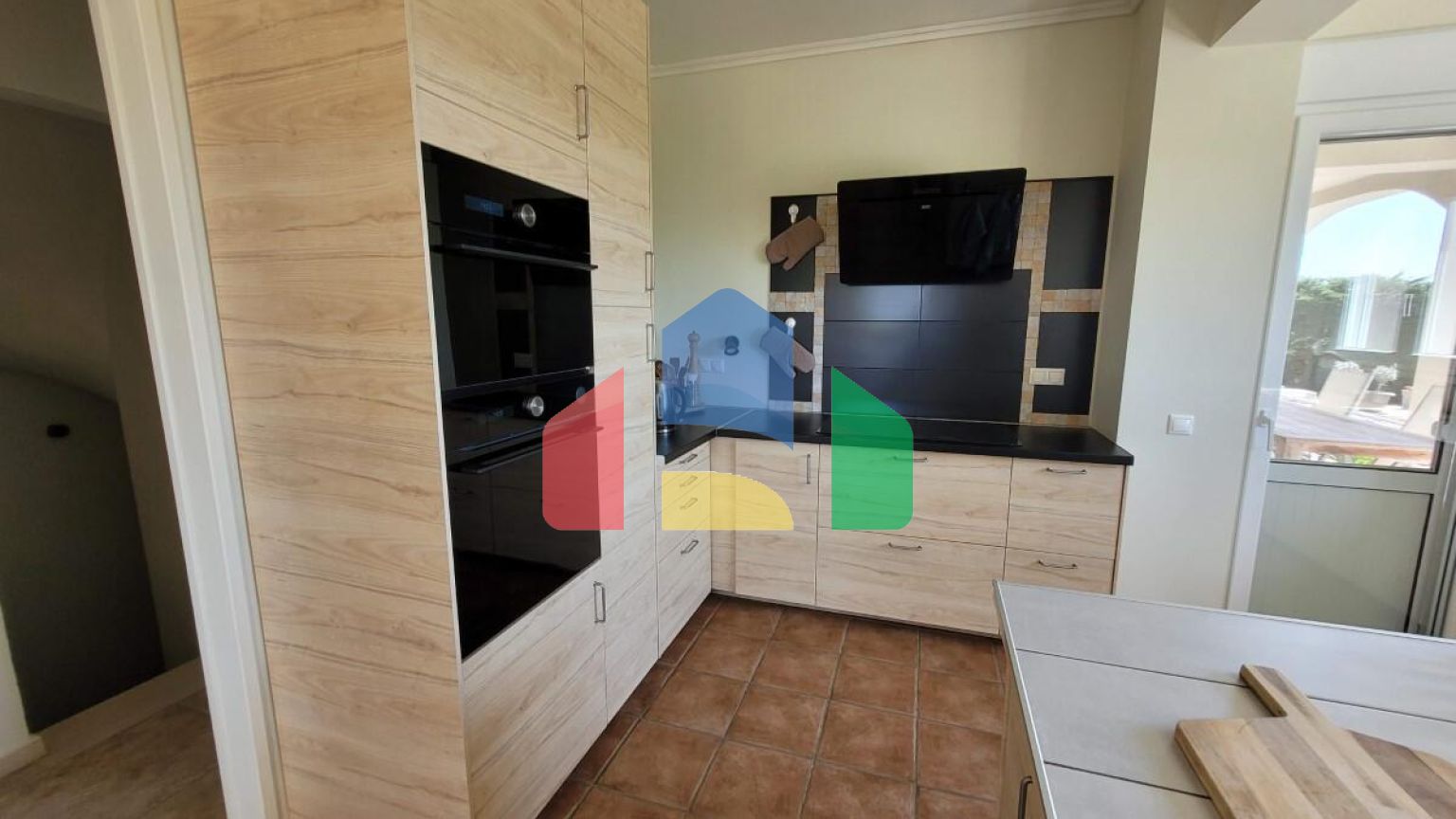 Продаж - Вілла 330 m² в передмісті Салонік