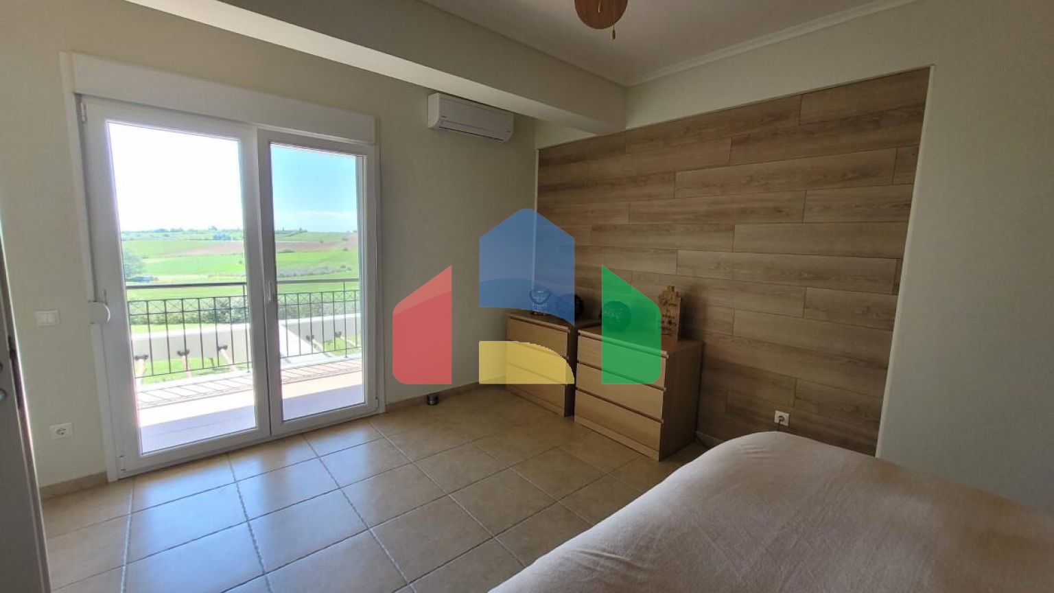 Продаж - Вілла 330 m² в передмісті Салонік