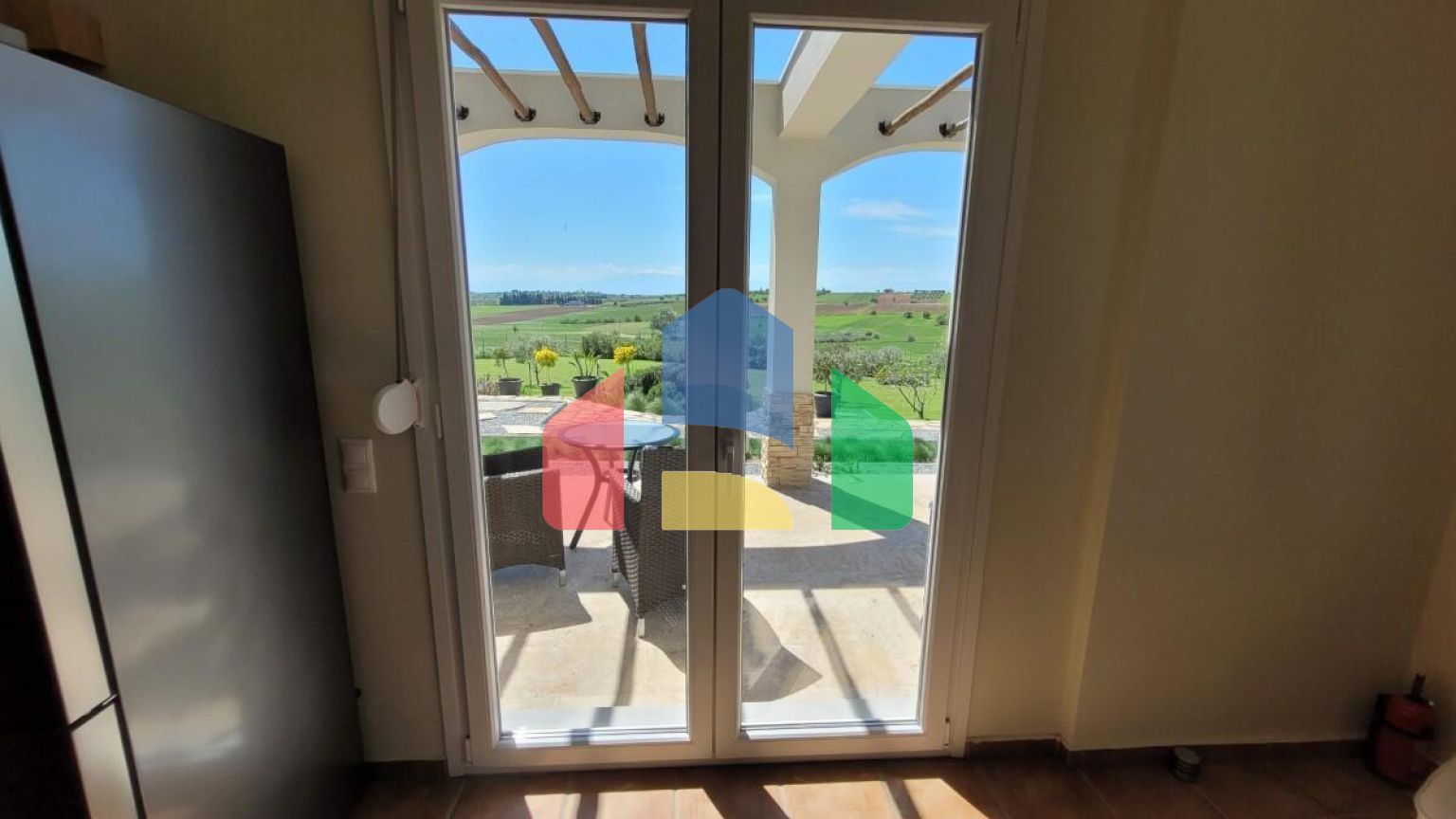 Продаж - Вілла 330 m² в передмісті Салонік