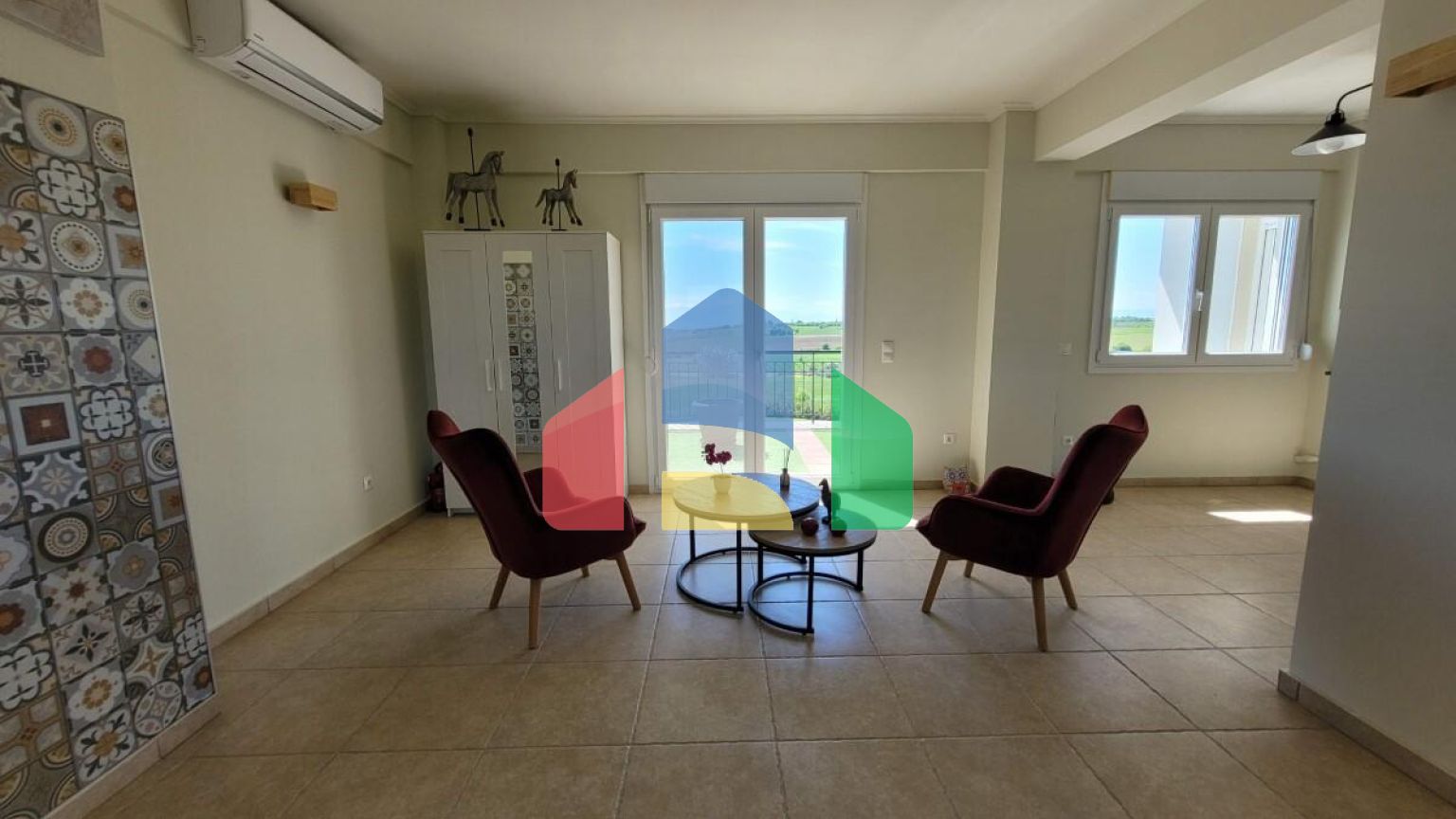 Продаж - Вілла 330 m² в передмісті Салонік