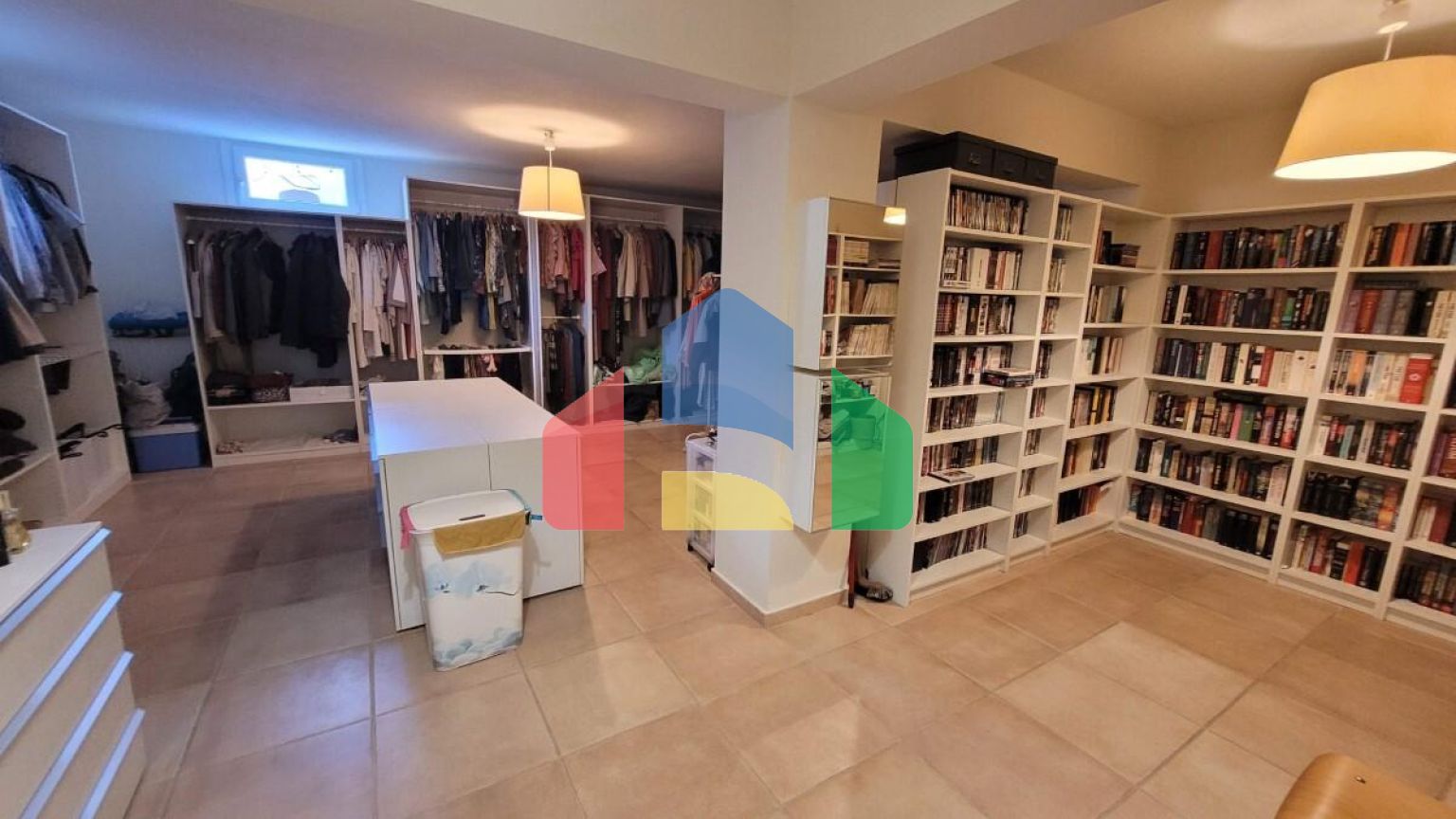 Продаж - Вілла 330 m² в передмісті Салонік