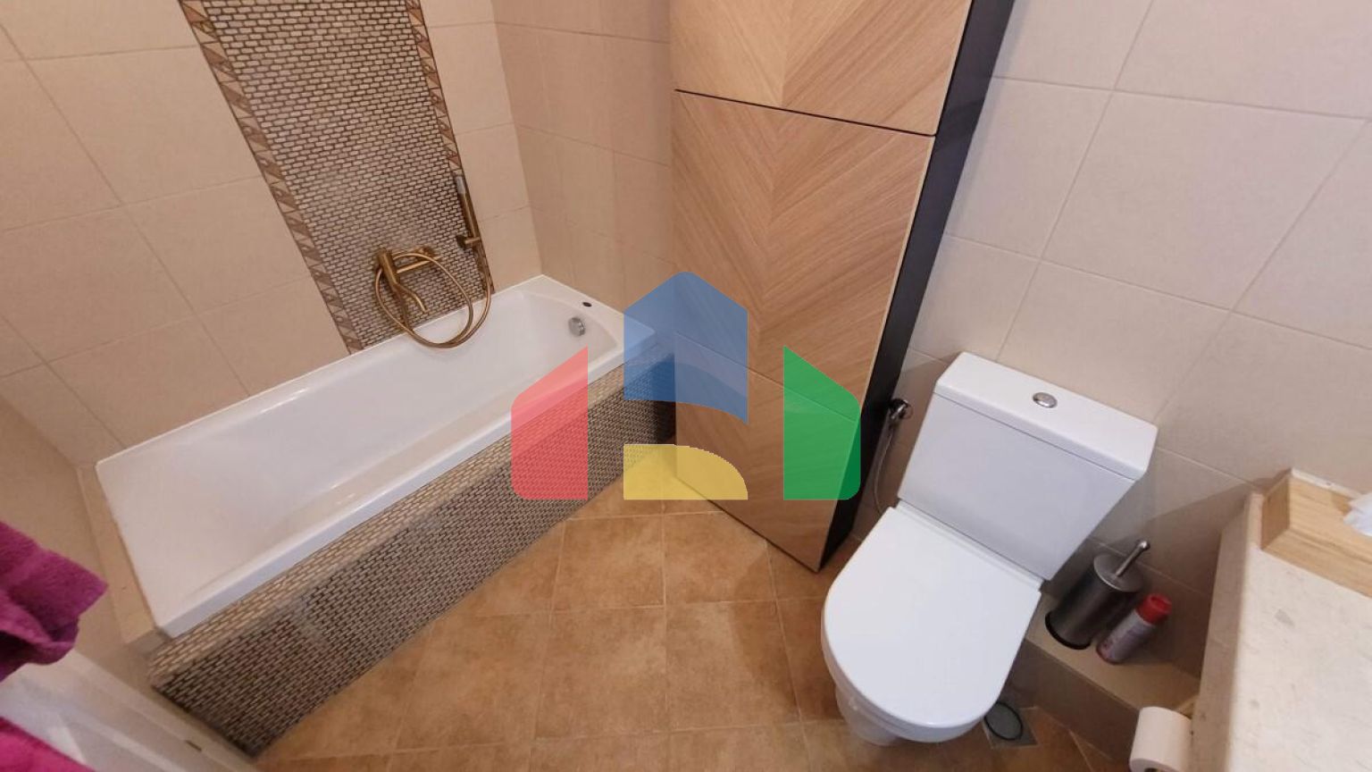 Продаж - Вілла 330 m² в передмісті Салонік