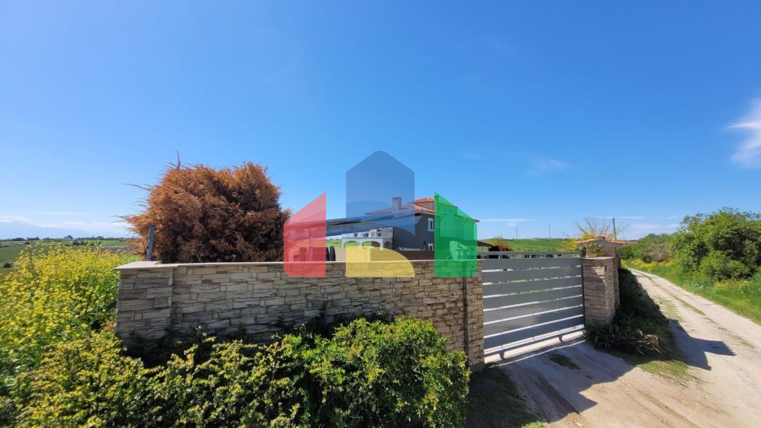 Продаж - Вілла 330 m² в передмісті Салонік