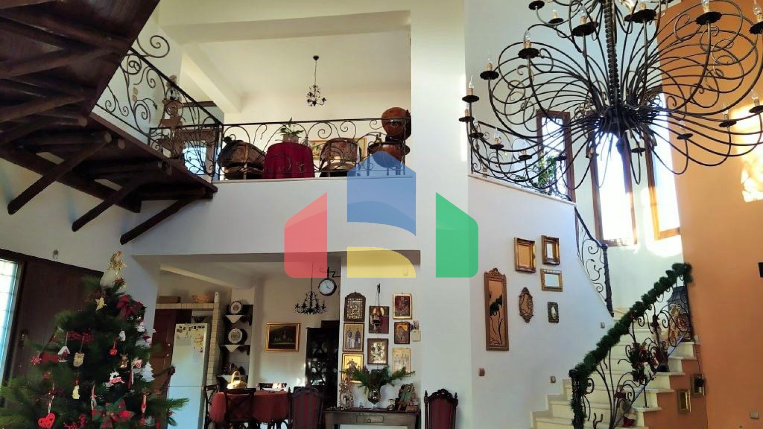 Продаж - Котедж 350 m² в передмісті Салонік