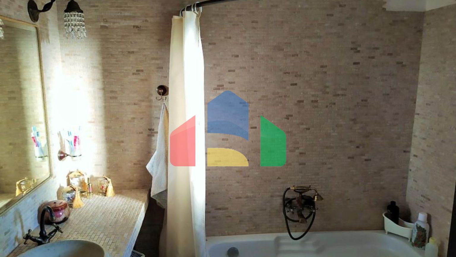 Продаж - Котедж 350 m² в передмісті Салонік