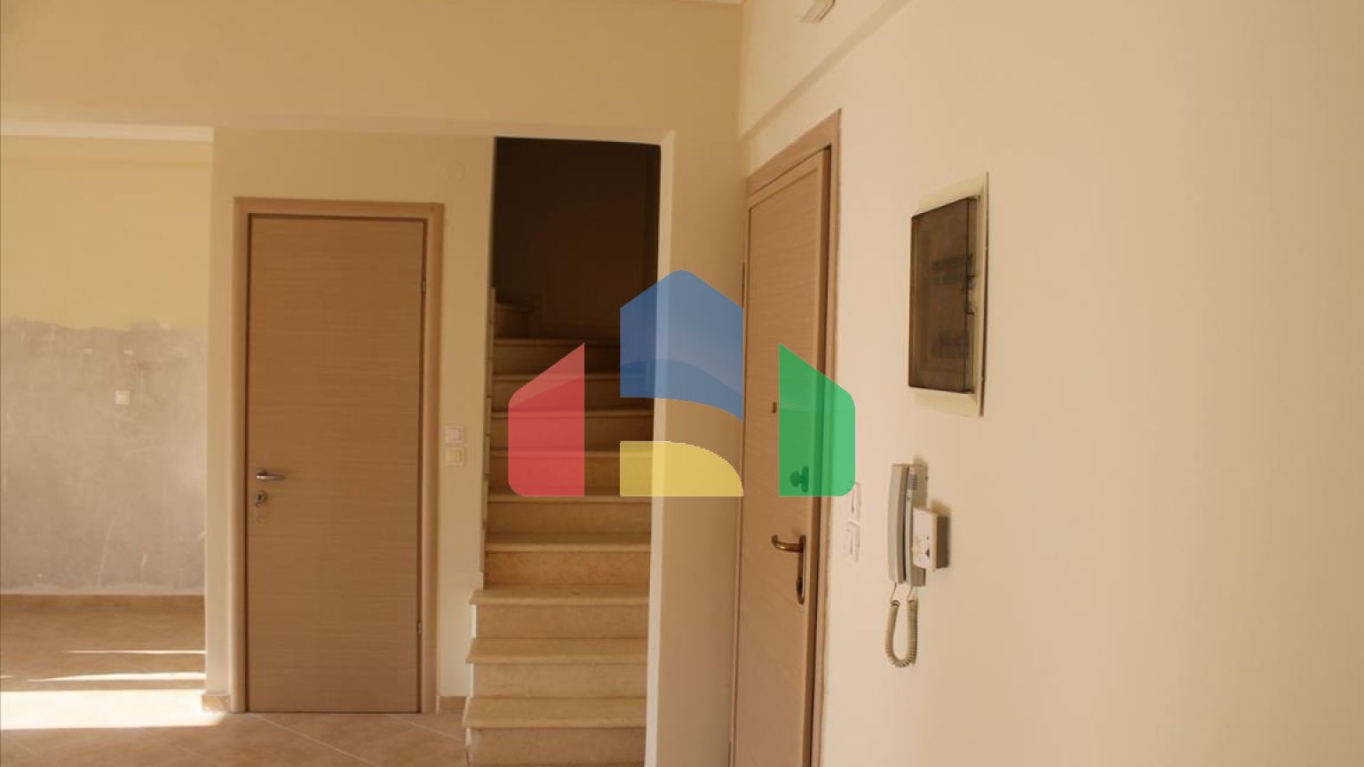 Продажа - Таунхаус 110 m² в пригороде Салоник