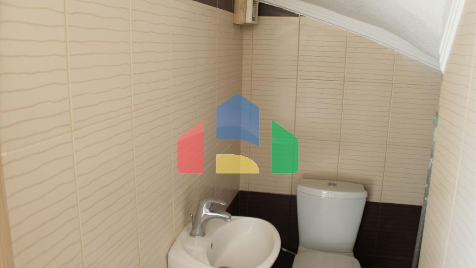 Продажа - Таунхаус 110 m² в пригороде Салоник