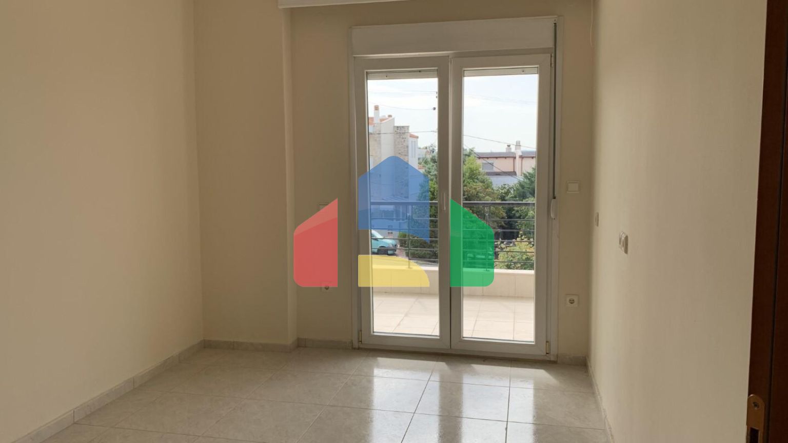 Продаж - Таунхаус 260 m² в передмісті Салонік