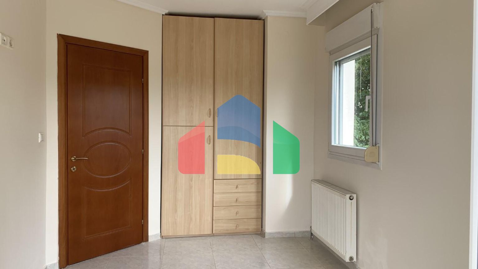 Продаж - Таунхаус 260 m² в передмісті Салонік