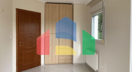 Продаж - Таунхаус 260 m² в передмісті Салонік