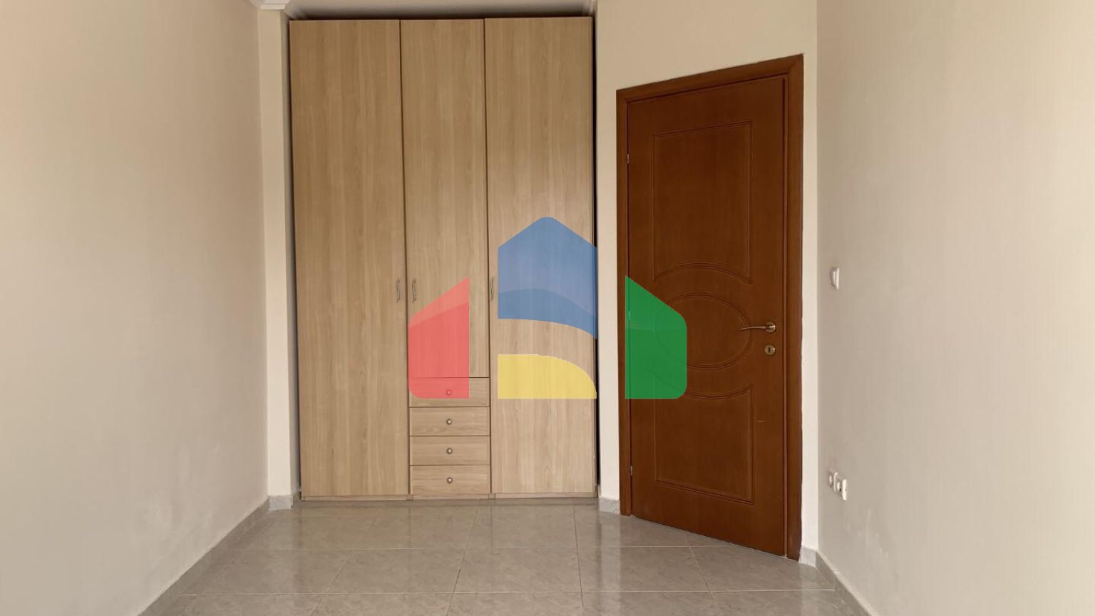 Продаж - Таунхаус 260 m² в передмісті Салонік