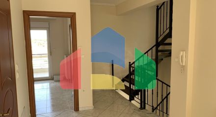 Продаж - Таунхаус 260 m² в передмісті Салонік