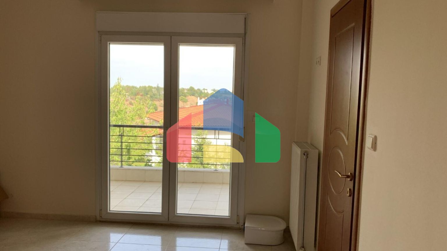 Продаж - Таунхаус 260 m² в передмісті Салонік